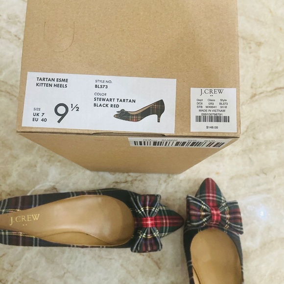 J. CREW HOLIDAY TARTAN PUMPS - Picture 3 of 5